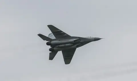 Украински изтребител МиГ-29 се разби по време на бойна мисия - 1