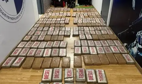 Гръцката полиция задържа над 270 кг кокаин, сред арестуваните е българин - 1