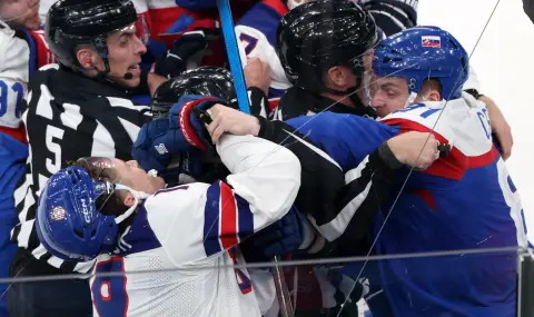 USA defeated Slovakia and qualified for the final of the ice hockey tournament  - 1