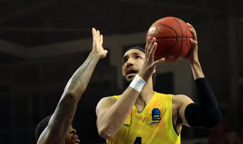 Апоел Тел Авив инкасира първа загуба в Евролигата след драматичен сблъсък в София - 1