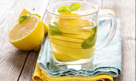 Голяма грешка при пиенето на вода с лимон - 1