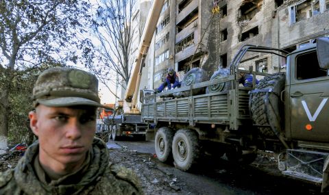 Пикиращата руска авиация в блясъка на собствените си експлозии - 1