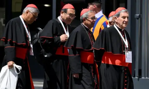 Във Ватикана започва изборът на нов папа - 1