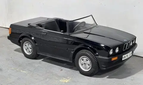 Продадоха най-малкото BMW E30 в света - 1