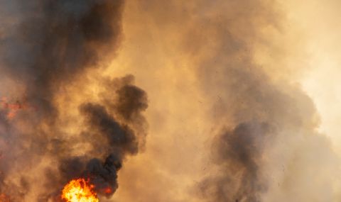 Експлозии в Одеса, удари с балистични ракети, кораборемонтният завод е поразен - 1