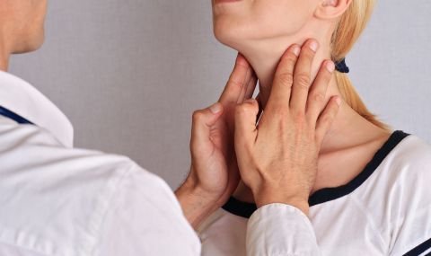 Очевидните признаци за рак на щитовидната жлеза - 1