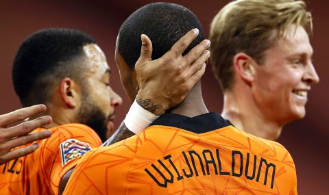 Нидерландия с първа победа при Франк де Бур - 1