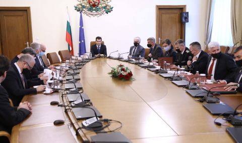 Петков на заседанието на Съвета по сигурността: България е лоялен съюзник в Алианса  - 1