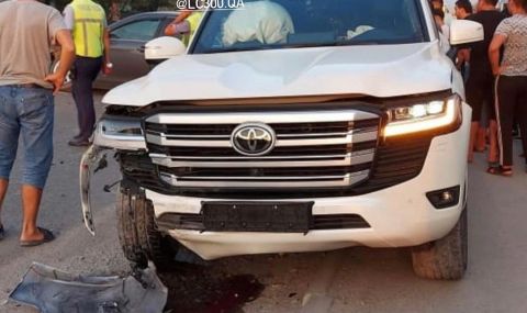 Чисто нова Toyota Land Cruiser катастрофира седмица след доставката ѝ - 1