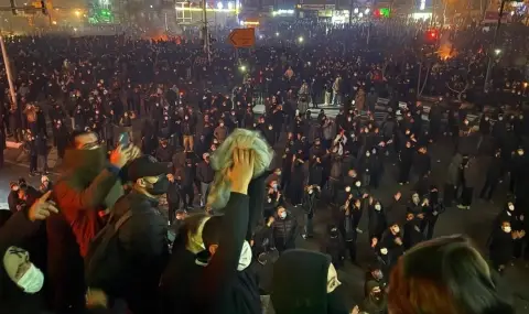 Нова вълна от протести се надигна в Иран
