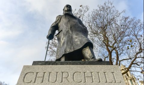 Огнян Минчев: Демокрацията има две лица - това на Чембърлейн, но и на Чърчил - 1