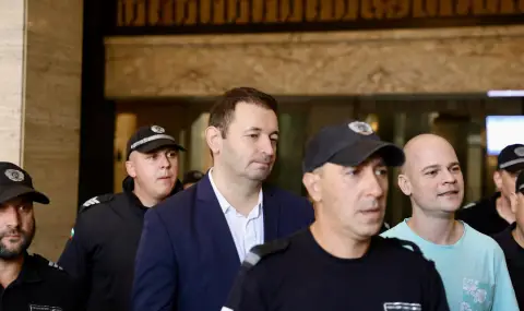 Бившият зам.-кмет на столицата Никола Барбутов и Петър Рафаилов остават в ареста - 1