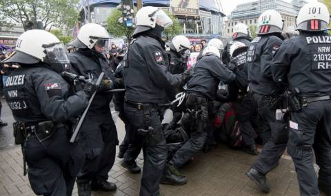 Напрежение в Кьолн, мобилизираха 4000 полицаи - 1