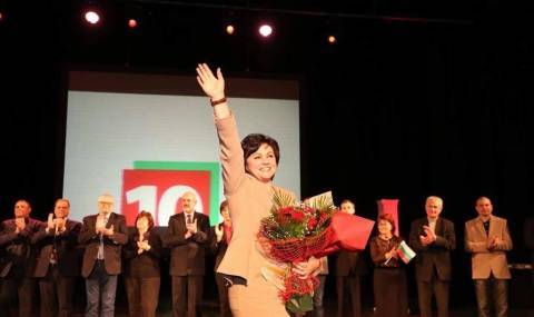 Корнелия Нинова остава начело на БСП - 1