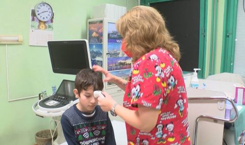 Подновяват ваксинирането на деца в "Пирогов" - 1