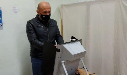 Томислав Дончев: Имаме 4-5 партии, на които основната им цел е да ни изчегъртат - 1