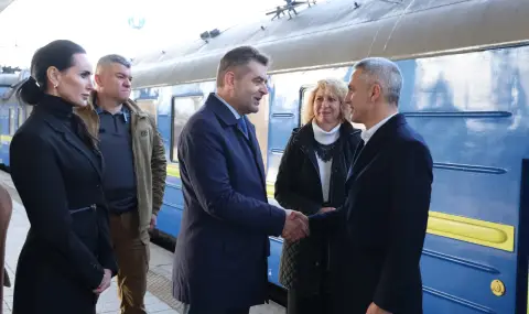 „Укринформ“ потвърди: премиерът на България и ключови министри пристигнаха в Киев - 1