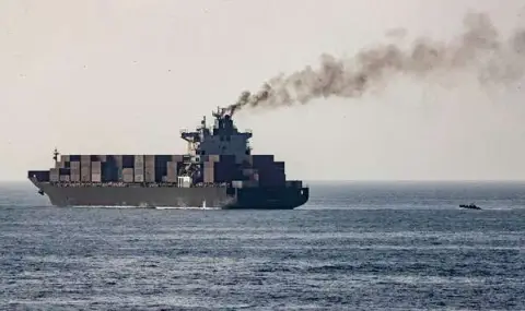 ВМС на САЩ прехванали най-малко три ирански танкера в азиатски води през последните дни