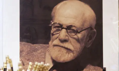 Откриха конфискуван от Гестапо портрет на Зигмунд Фройд от 1936 година във Виена (СНИМКА) - 1