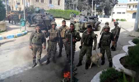 Турция „интензивно“ се подготвя за атака в Сирия - 1