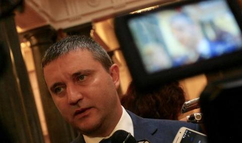 Горанов: 200 000 българи вземат над 9000 лв. заплата - 1