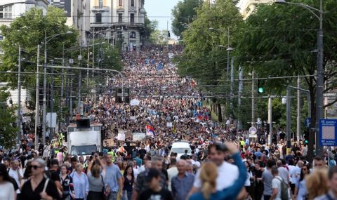 Сръбската опозиция заплашва с нова блокада на движението - 1