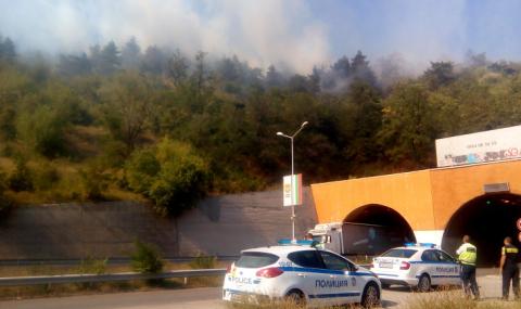 Затвориха магистрала &quot;Струма&quot; заради нов горски пожар над Дупница - 1