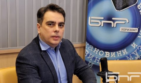 Асен Василев: Няма да подаряваме кученца на Путин - 1
