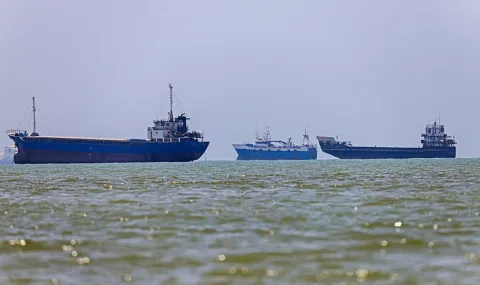 US says 13 ships destroyed in Iran blockade - 1