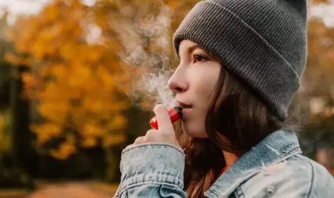 СЗО: Поне 15 милиона тийнейджъри по света пушат електронни цигари - 1