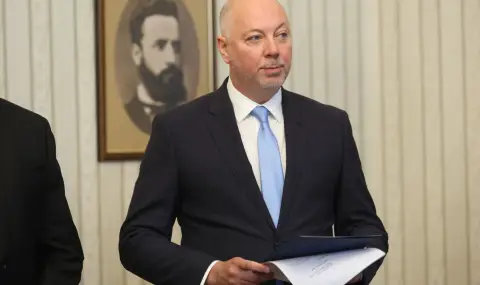 Rosen Zhelyazkov was not elected prime minister  - 1