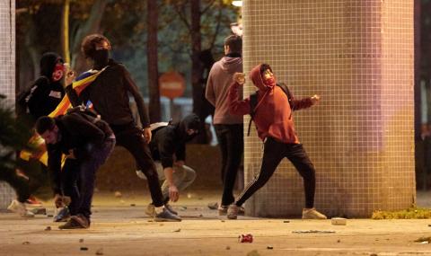 Над 60 ранени при протестите в Барселона - 1