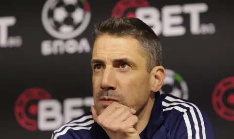 Хулио Веласкес притеснен от терена на националния стадион  - 1