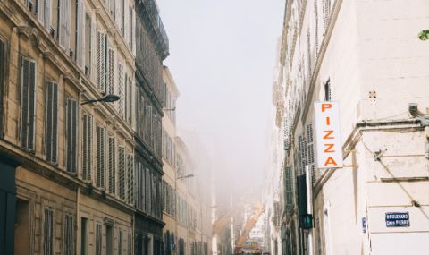 Поне осем души са в неизвестност след срутването на сградата в Марсилия - 1