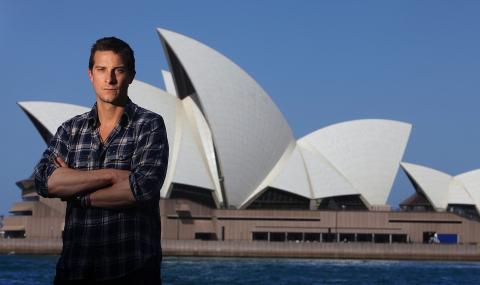 Беър Грилс се пусна гол на живо в Инстаграм (ВИДЕО) - 1