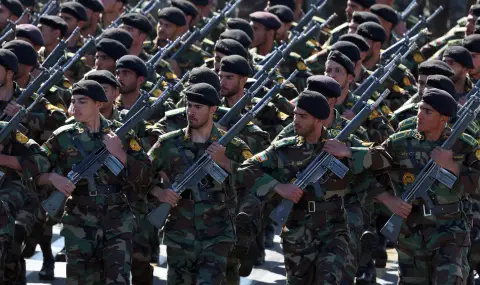 "Улиците са потънали в кръв": ще ударят ли САЩ в Иран? - 1