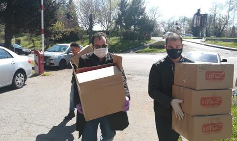 НФСБ в Бургас дари предпазни шлемове и маски за медиците на първа линия - 1