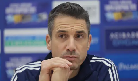 Хулио Веласкес: Не съм човек, който се оплаква, взел съм решение за състава срещу Лудогорец - 1