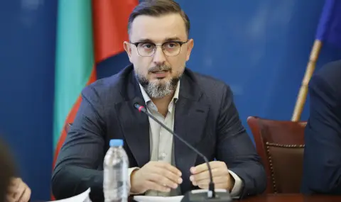 Явор Пенчев: Минималните заплати на младите лекари и сестрите се гарантират със закон - 1