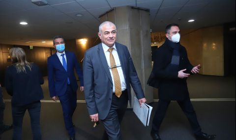 Гьоков: Ще търсим начин за вдигане на старите пенсии - 1