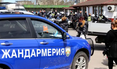 The gendarmerie entered the Roma quarter Nadezhda in Sliven  - 1