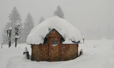 Обилен снеговалеж изненада южноевропейска страна (СНИМКИ) - 1