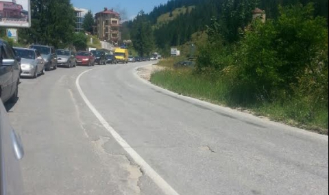 Отново адски задръствания на път за Роженския събор - 1