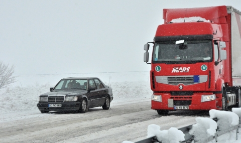 Не се пропускат камиони през ГКПП – Промахон - 1