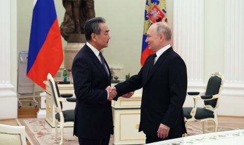 Пекин увери Владимир Путин: Други страни не могат да влияят на отношенията ни - 1
