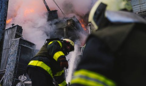 Мъж и жена са загинали след ракетен удар в Днипро - 1