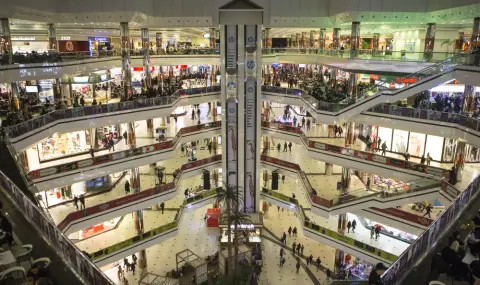 Is the entrance to the malls in Turkey paid?  - 1