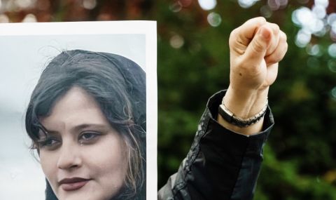 9 загинали при протестите в Иран заради пребитата до смърт жена от моралната полиция - 1