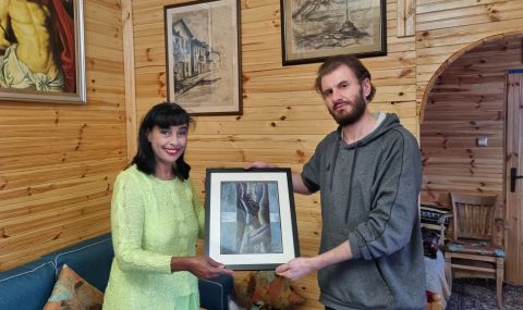 Картините на Никола Манев и стиховете на Ваня Петкова се събраха в един музей - 1