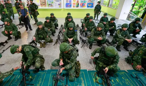 Тайван симулира китайска инвазия: Най-големите военни учения в историята на острова - 1